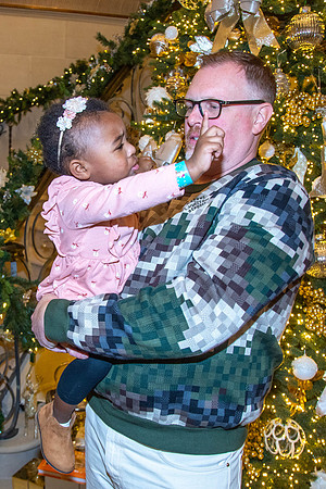 2024-Ellis Holiday Party-182