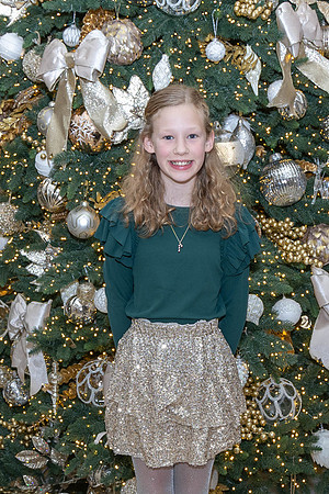 2024-Ellis Holiday Party-014