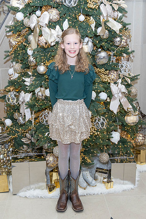 2024-Ellis Holiday Party-013